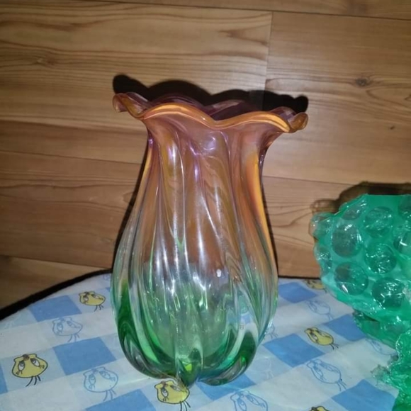 2 Teleflora vase - Picture 4 of 6